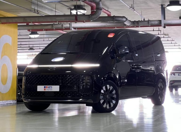 Hyundai Staria