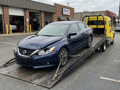 Как выгодно продать битый автомобиль не на ходу